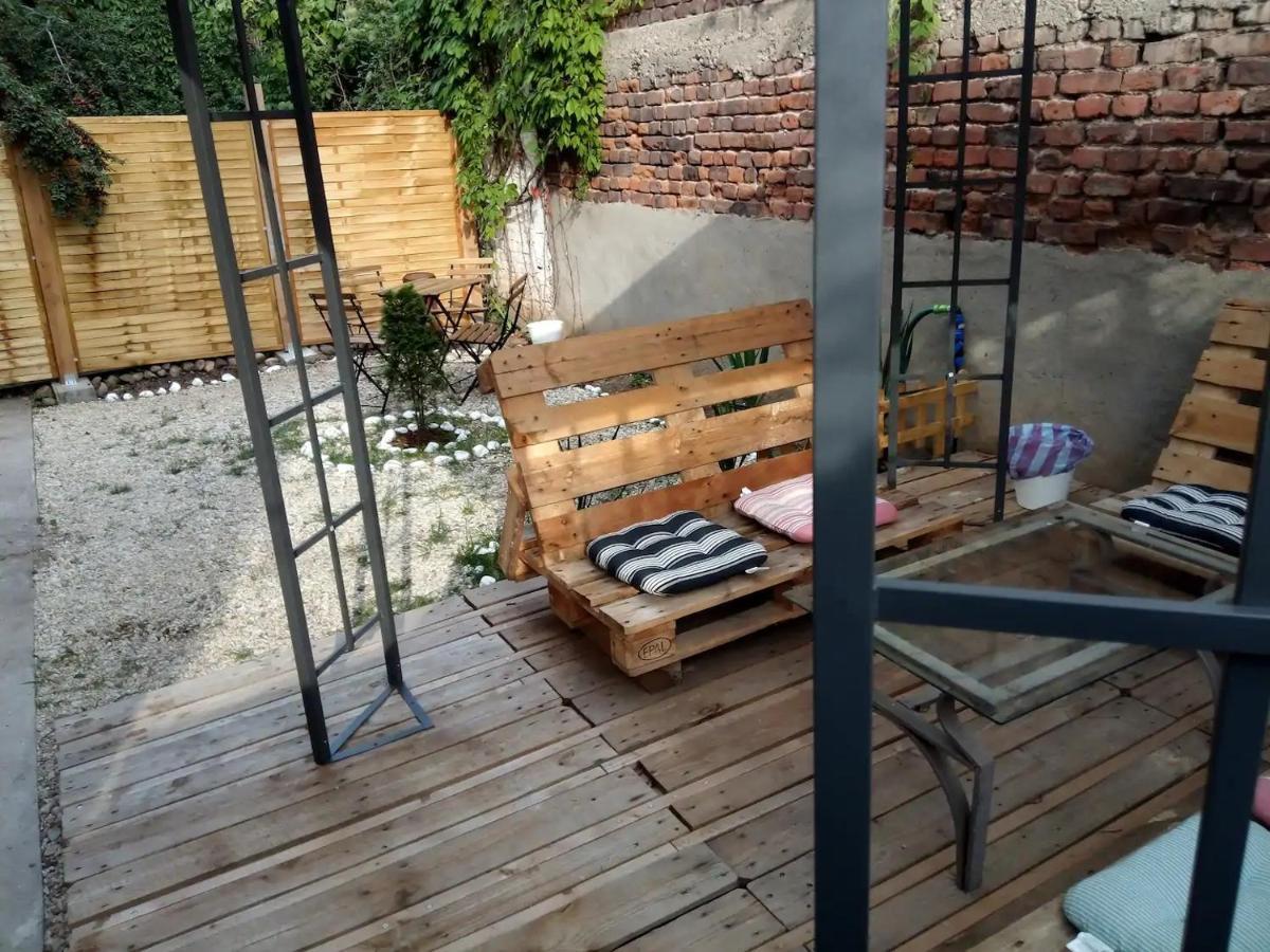 Entire Central House With Guest Rooms & Garden Софія Екстер'єр фото